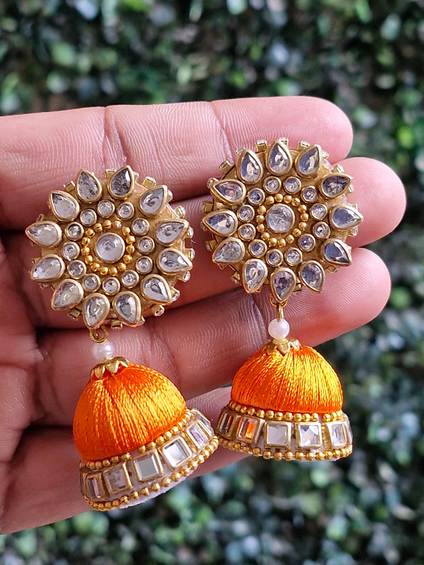 Flower dangle earrings