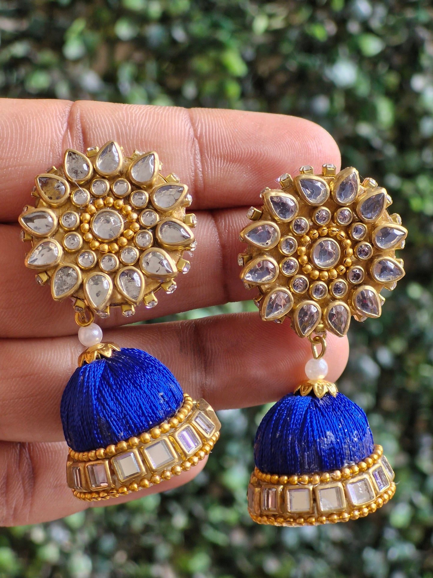 Flower dangle earrings