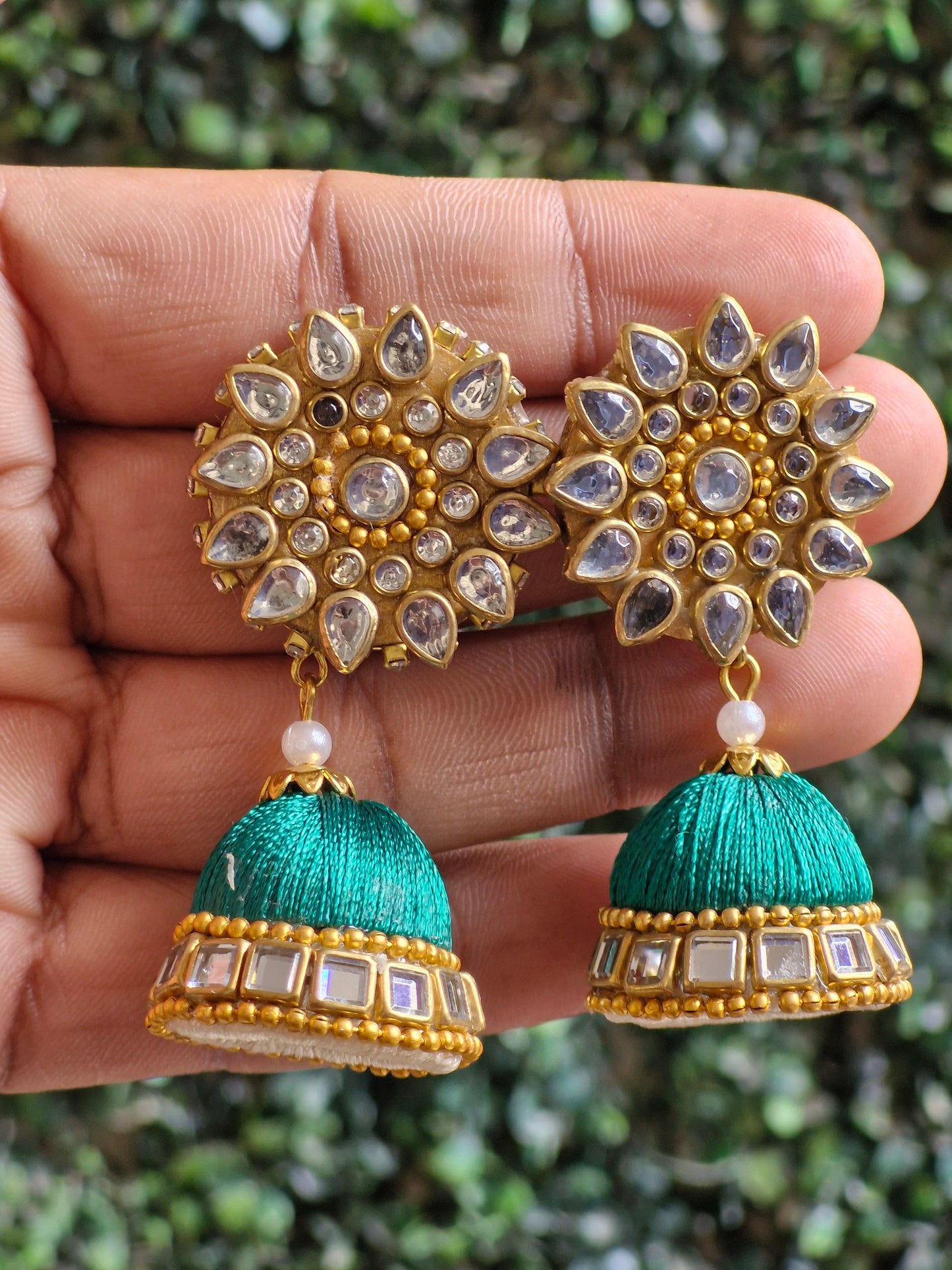 Flower dangle earrings