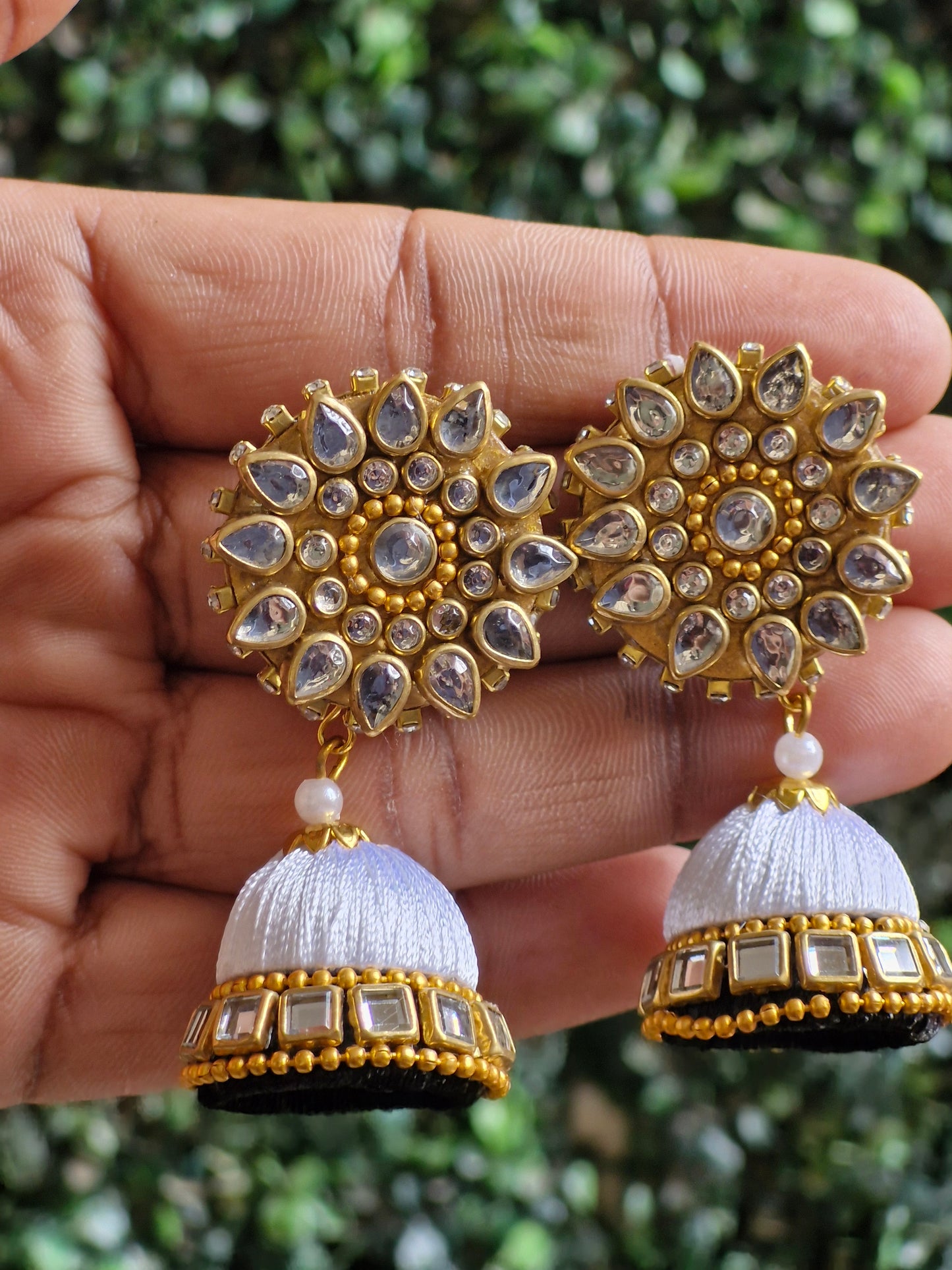 Flower dangle earrings