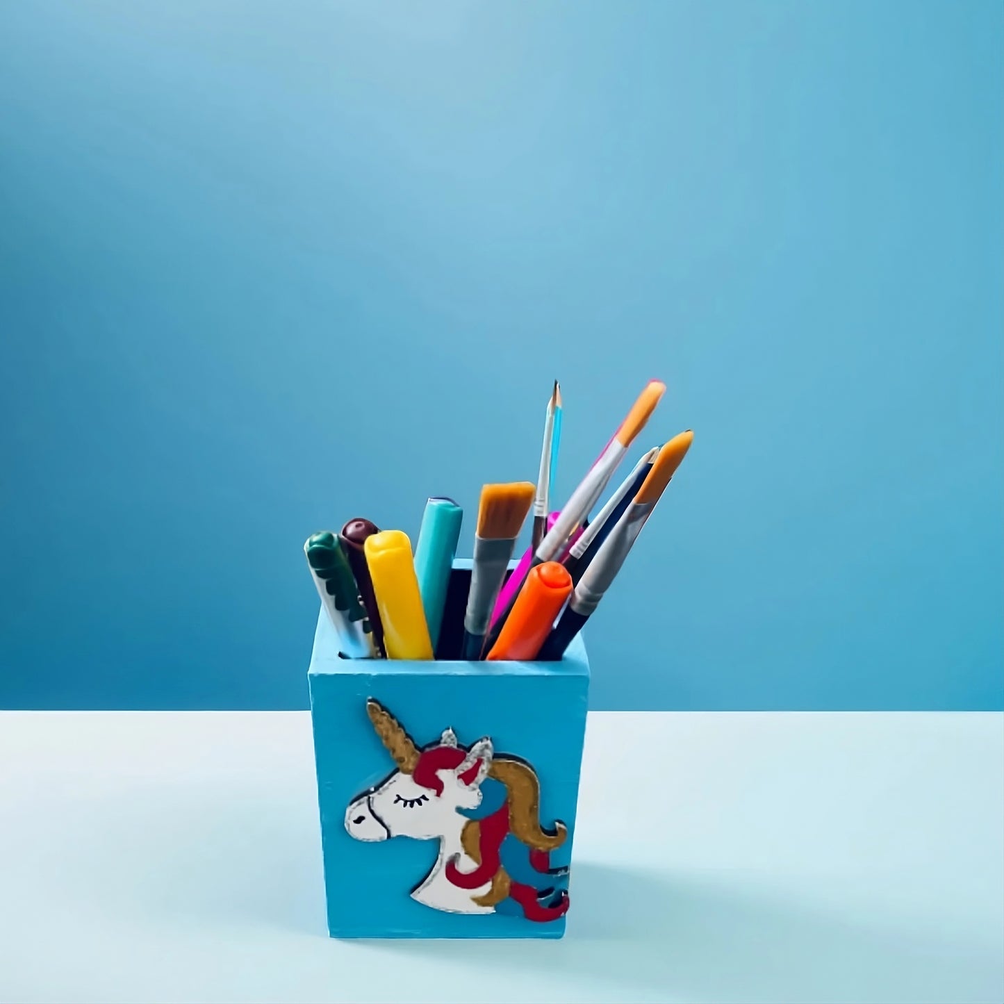 unicorn pen stand