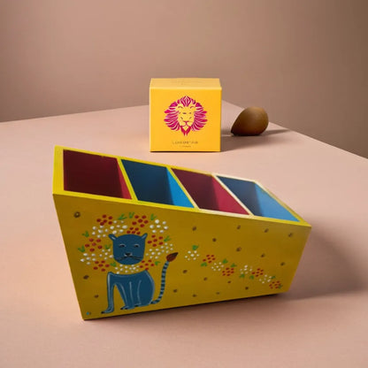 lion desk organizer